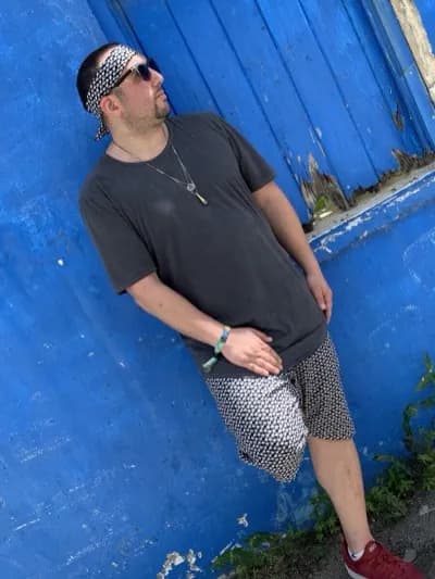 Papa Lu lifestyle portrait